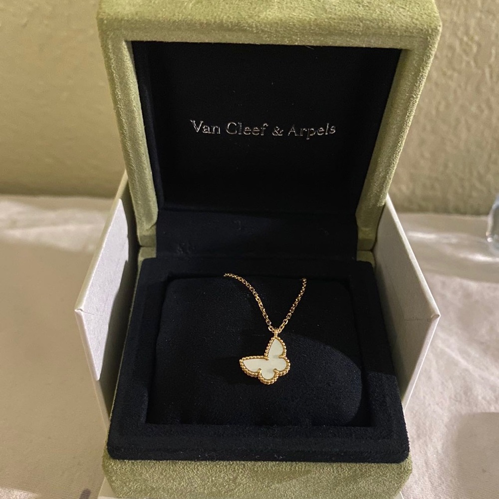 van cleef arpels Sweet Alhambra butterfly pendant